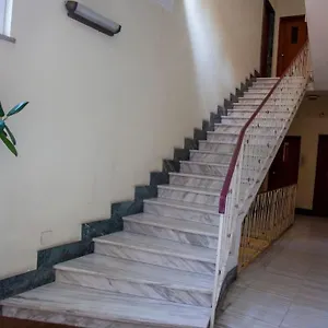 Appartamento Modern And Stylish Flat Next To Metro, Roma